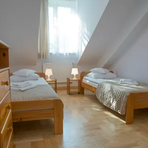 https://pokoje-goscinne-dom-sw-szymona.krakowhotelspoland.com